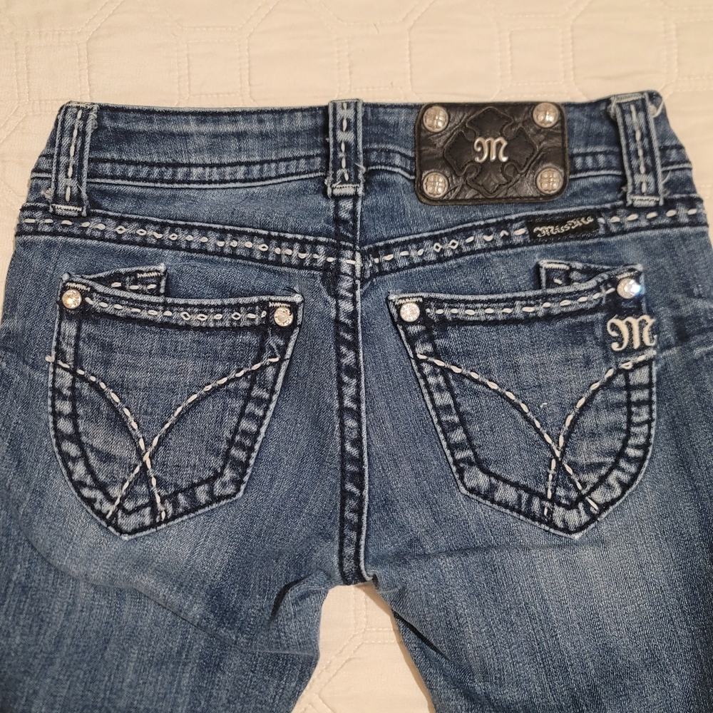 Miss Me Medium Wash Denim Bermuda Shorts size 26